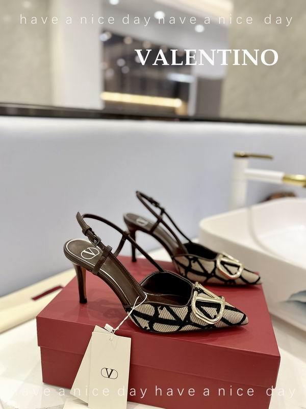 Valentino Women's Shoes 570